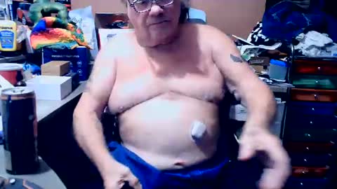 fatfreddythecat online show from August 6, 4:33 am