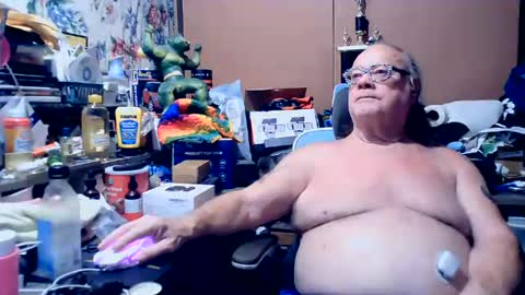 fatfreddythecat online show from August 6, 7:07 am