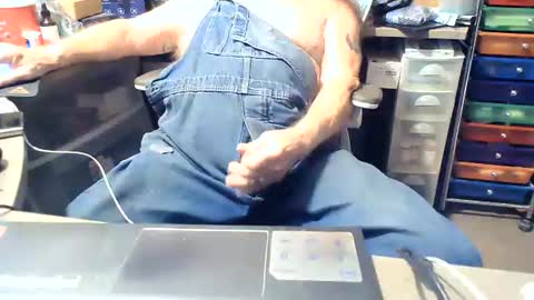 fatfreddythecat online show from August 12, 6:32 pm
