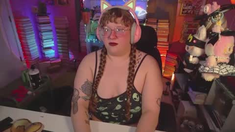 FatVeronica online show from July 6, 7:39 pm