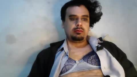 Faux Feitico online show from April 26, 1:23 am