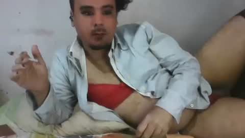 Faux Feitico online show from May 10, 1:52 am