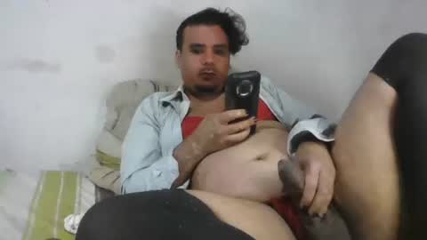 Faux Feitico online show from May 10, 4:04 am
