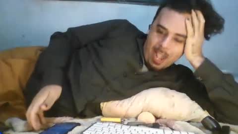 Faux Feitico online show from May 14, 12:32 am