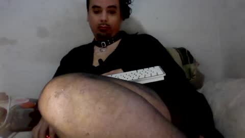 Faux Feitico VSW online show from April 6, 3:05 pm