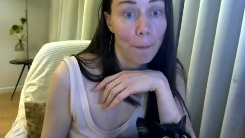 faylina online show from September 6, 7:53 pm
