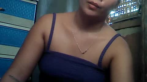 febby_gail1 online show from August 17, 6:40 am
