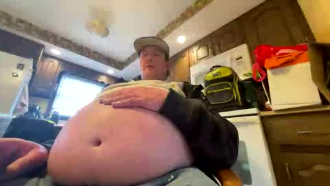 feedmyhugebelly online show from March 7, 7:54 pm