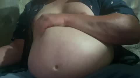 feedmyhugebelly online show from August 17, 4:12 pm