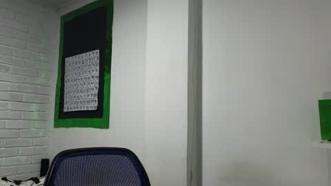 feeenti_dream online show from July 10, 12:38 am