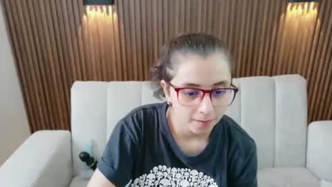 Feelena online show from August 13, 1:58 pm
