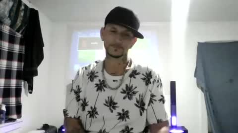 feelingbrandnew84 online show from August 13, 7:22 am