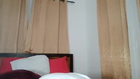 feetlovely507541 online show from August 9, 8:10 pm