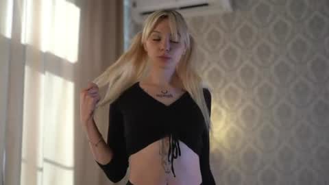 feisty_raven online show from August 7, 1:44 pm
