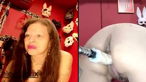FeleenaFux online show from August 11, 12:40 pm
