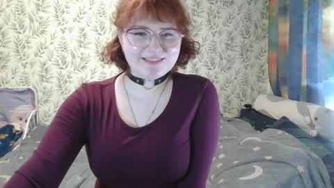 felicity_play online show from April 16, 8:22 am