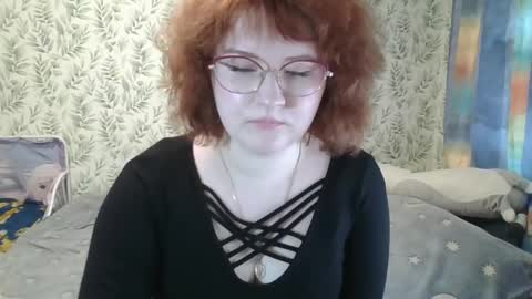 felicity_play online show from April 17, 5:58 am