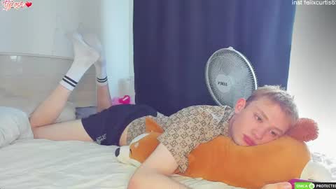 felixcurt online show from August 11, 1:13 pm