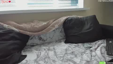 felixcurt online show from August 30, 10:48 am