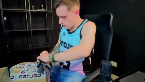 FelixStark online show from August 13, 12:30 pm