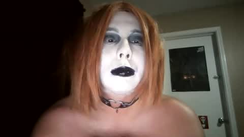 femboisluttbuttt online show from August 10, 10:05 am
