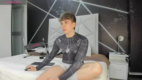 Femboy Max online show from August 4, 1:02 am
