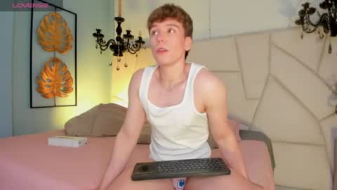 Femboy Max online show from August 13, 1:08 am