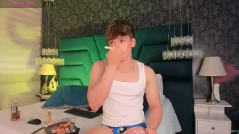 Femboy Max online show from August 15, 11:58 am