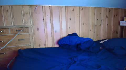 femboyflowers online show from June 10, 5:47 am