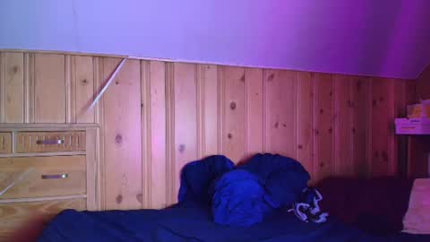 femboyflowers online show from July 15, 5:30 am