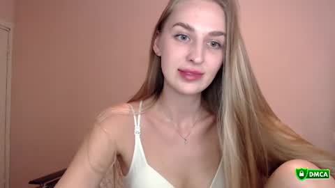 femkedejager online show from August 4, 7:11 pm