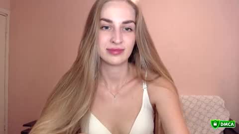 femkedejager online show from August 5, 8:18 pm