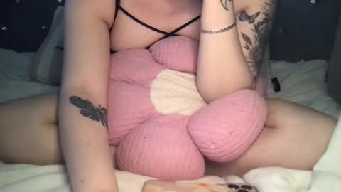     online show from April 26, 11:12 pm