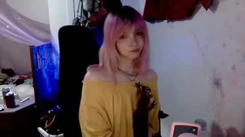 fempue online show from March 25, 10:54 am