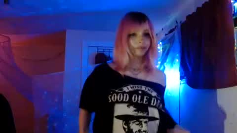 fempue online show from April 3, 5:59 am