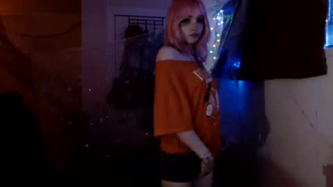 fempue online show from April 10, 4:28 am