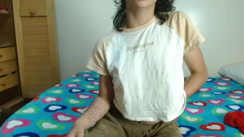 Fenix  Read my bio before to chat  online show from August 10, 8:43 pm