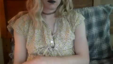fenn88_ online show from May 18, 10:43 pm