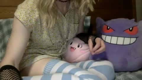 fenn88_ online show from July 16, 3:40 am