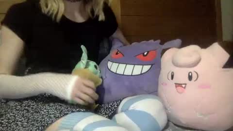 fenn88_ online show from August 3, 3:13 am