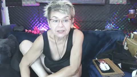fentazimelody online show from August 10, 8:43 pm