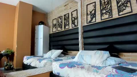 fer_florez online show from August 13, 10:24 pm