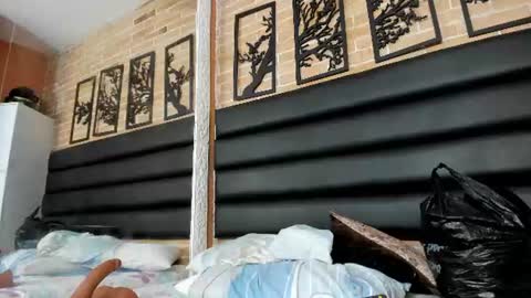 fer_florez online show from August 15, 2:43 pm