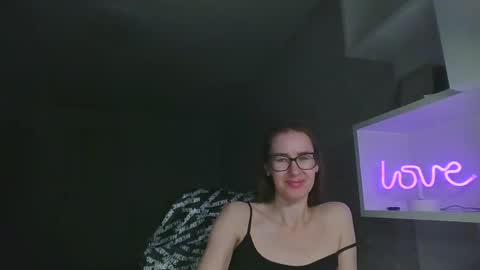 feraliss online show from May 24, 7:05 pm