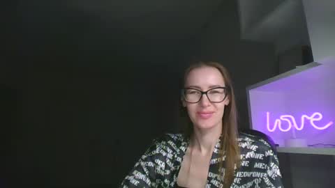 feraliss online show from May 24, 9:06 pm