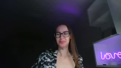 feraliss online show from May 24, 11:18 pm