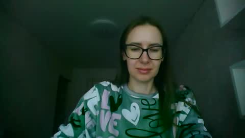 feraliss online show from May 27, 11:56 am