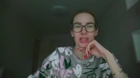 feraliss online show from May 28, 12:52 pm