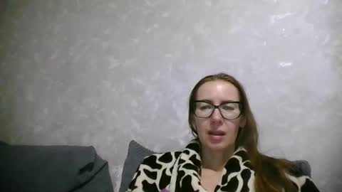 feraliss online show from June 15, 8:07 pm