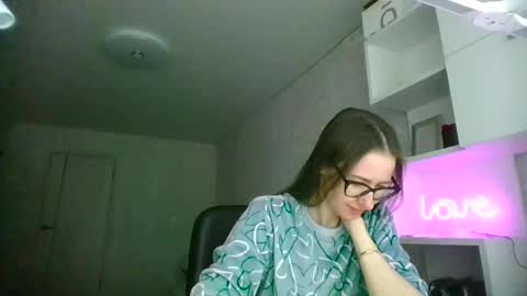 feraliss online show from June 17, 12:37 pm